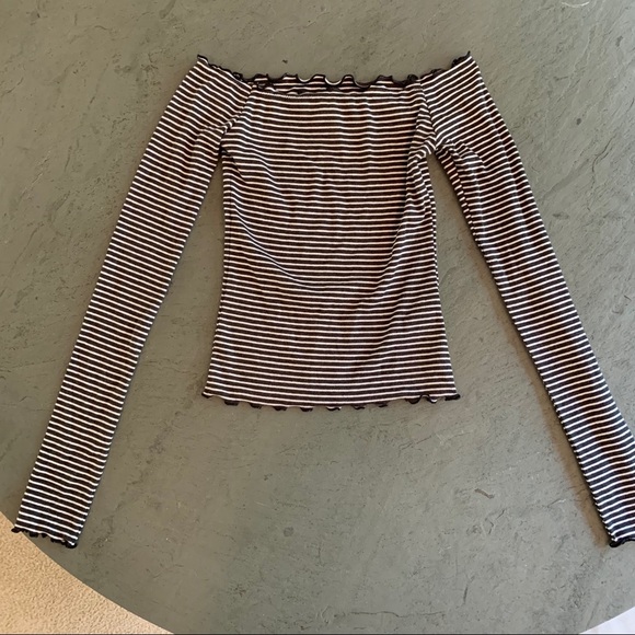 Hollister off the shoulder long sleeve - Picture 1 of 3